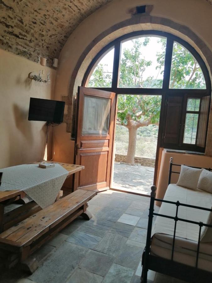 Guesthousekamara Monemvasía Exteriör bild