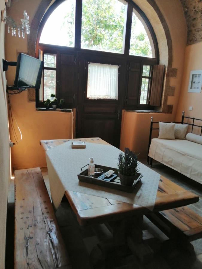 Guesthousekamara Monemvasía Exteriör bild