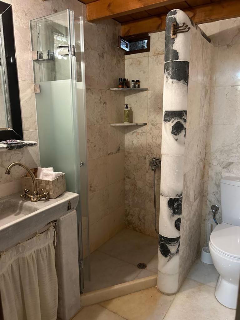 Guesthousekamara Monemvasía Exteriör bild