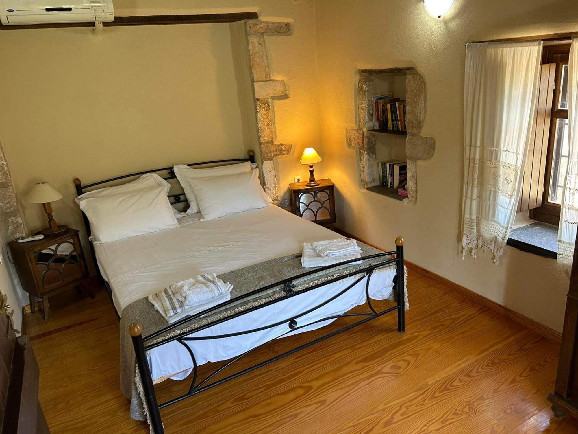 Guesthousekamara Monemvasía Exteriör bild