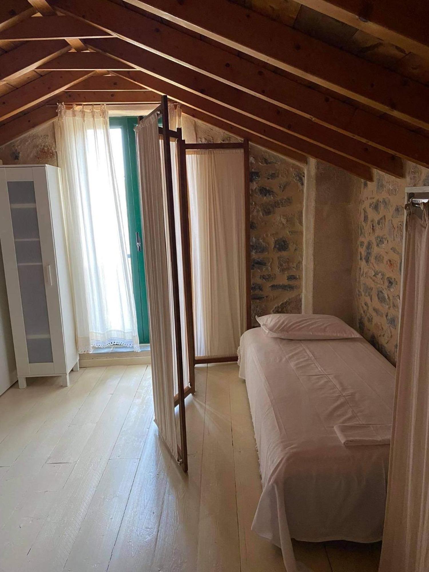 Guesthousekamara Monemvasía Exteriör bild