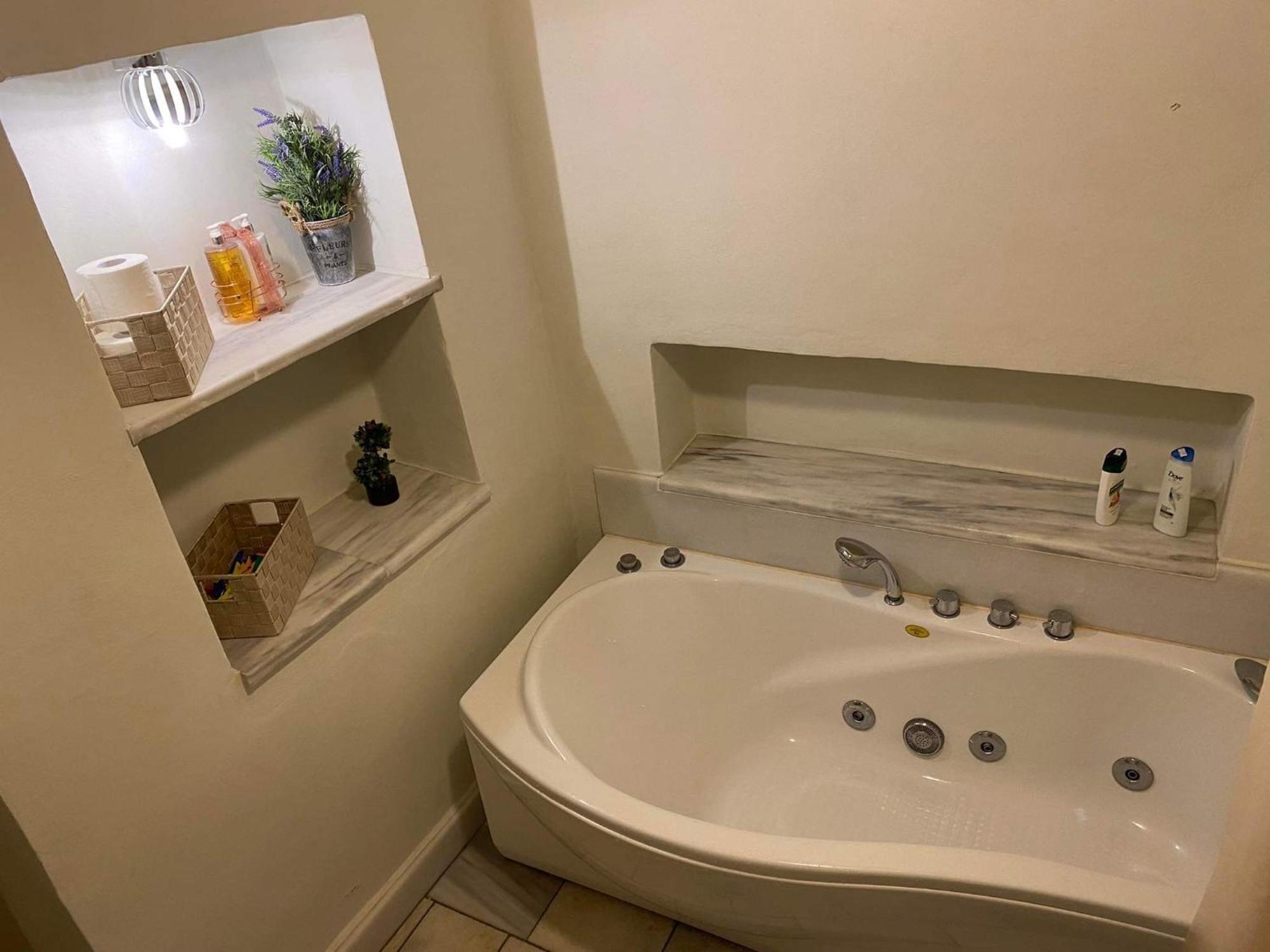 Guesthousekamara Monemvasía Exteriör bild